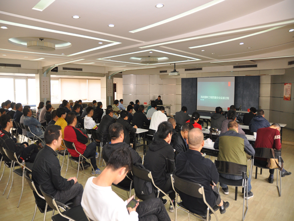建設監(jiān)理開展園林綠化安全質量管理培訓會